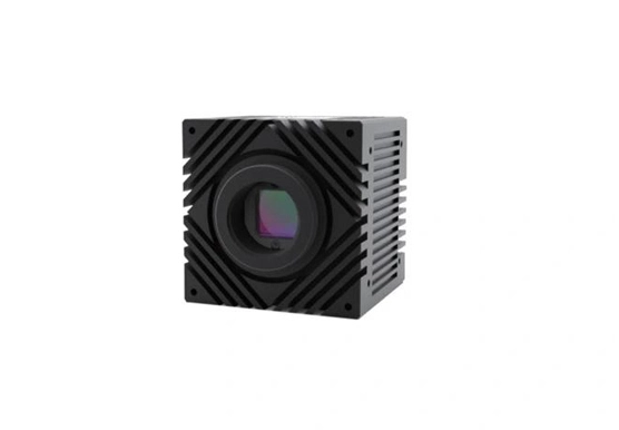 difference between line scan and area scan camera